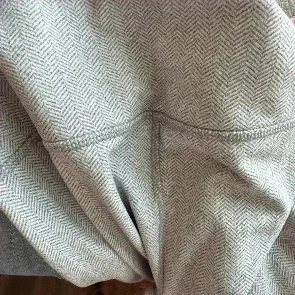 Kyodan Outdoor pants.  Women’s size medium. Grey and white in color. - Picture 10 of 10